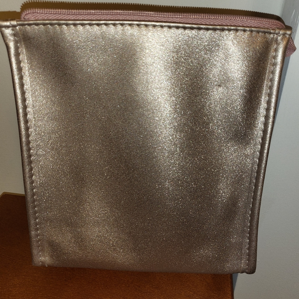 Makeup bag